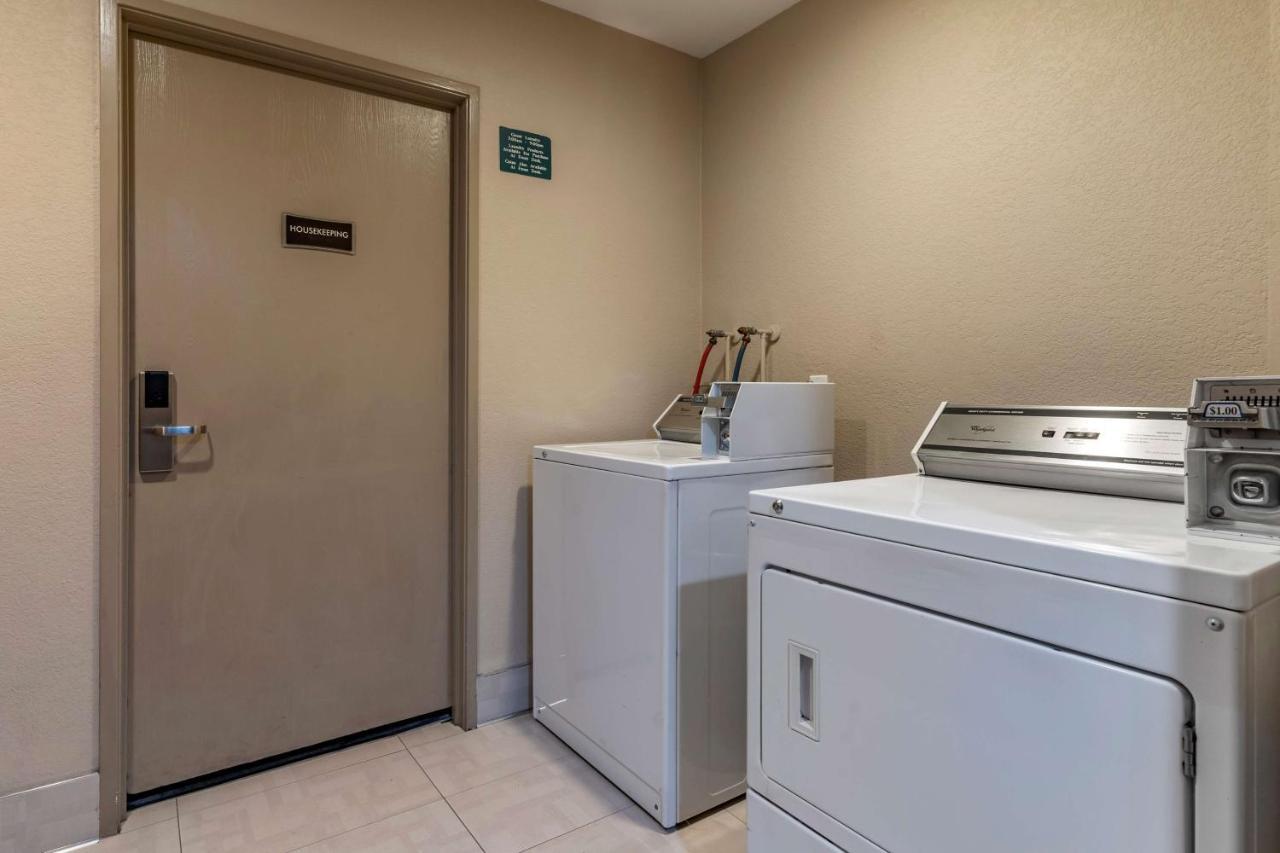 סאניוייל Best Western Silicon Valley Inn מראה חיצוני תמונה
